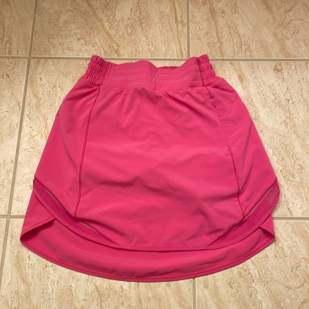 Lululemon Hotty Hot Skirt Sonic Pink